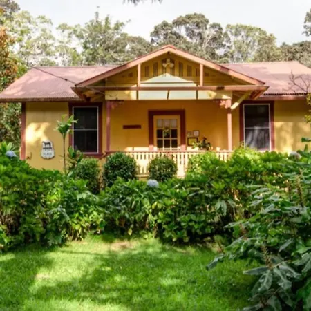 Tutu'S Place By Volcano Heritage Cottages